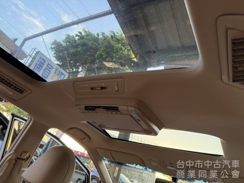 Previa 2.4cc 豪華版