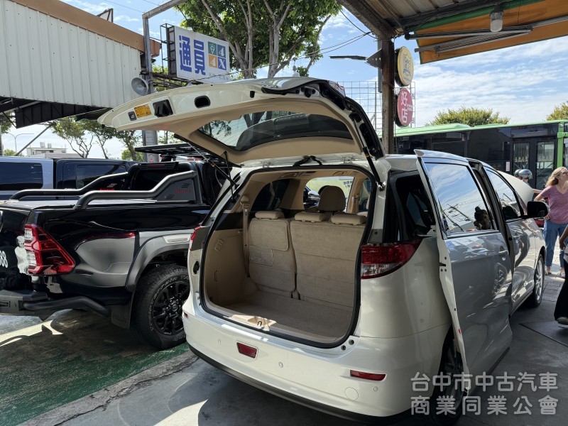 Previa 2.4cc 豪華版