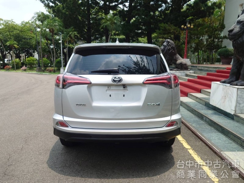2016 Toyota Rav4 2.0 經典版 原鈑件 升級豪華版配備