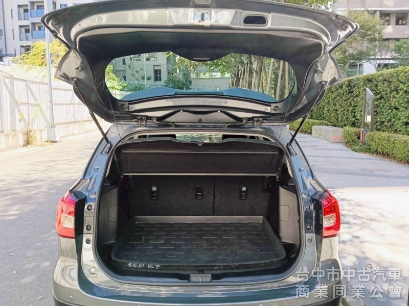 2019 Suzuki SX4 1.4T LED 頭燈 原廠保養