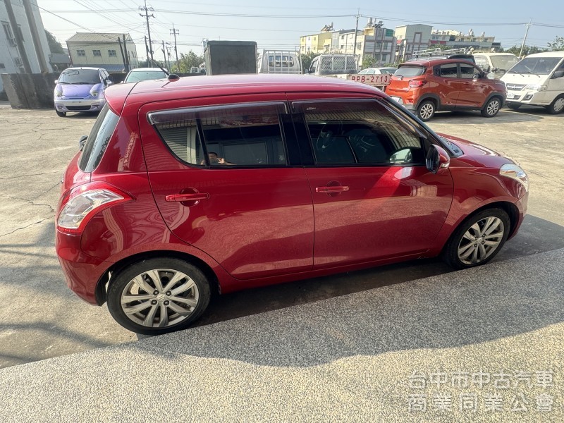 車主為女性用車.正常保養.小車性能靈敏.市區好停車.駕馭很方便