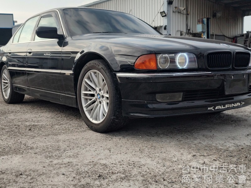 1998年BMW E38 735