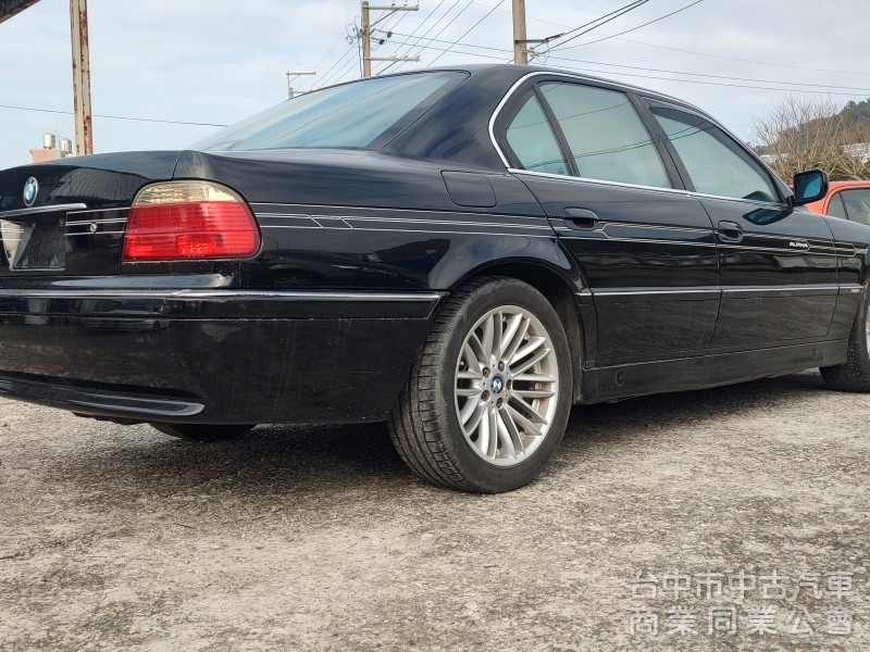 1998年BMW E38 735