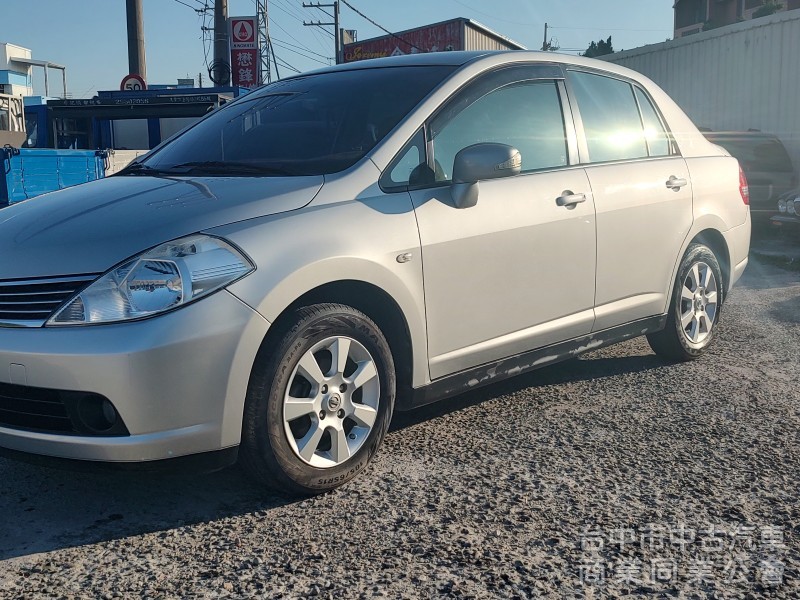 2013 TIIDA