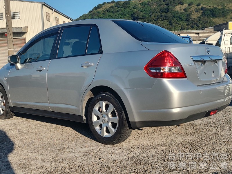 2013 TIIDA