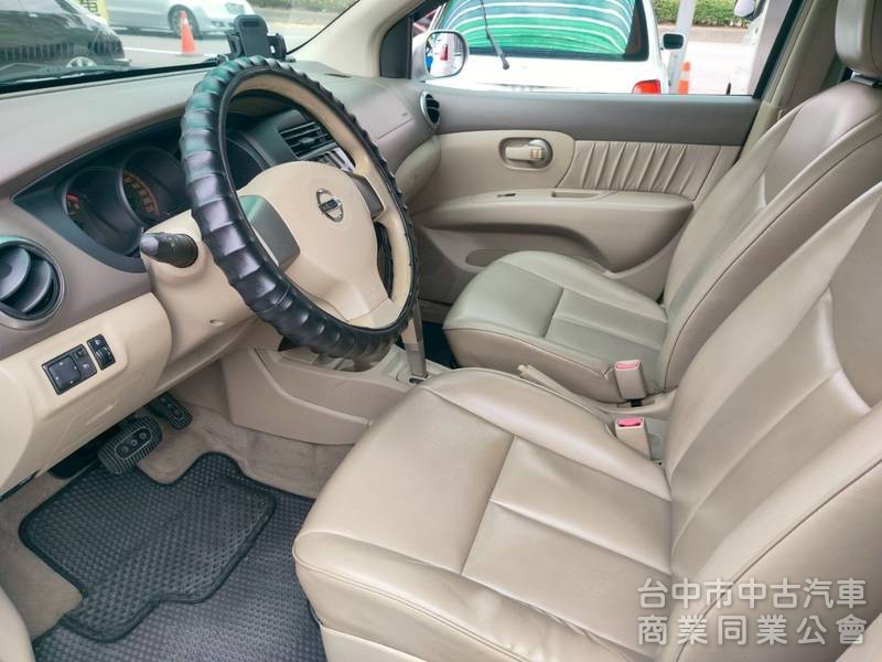 日產LIVINA樂薇娜1.6小休旅