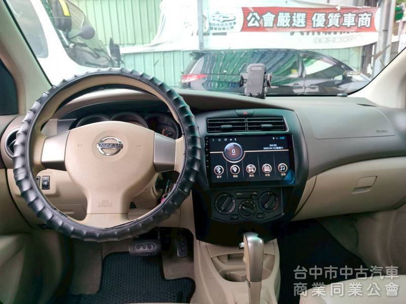 日產LIVINA樂薇娜1.6小休旅