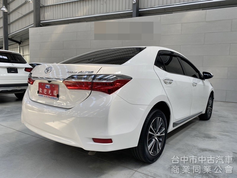 TOYOTA(豐田)ALTIS 1.8 盲點 定速 倒顯