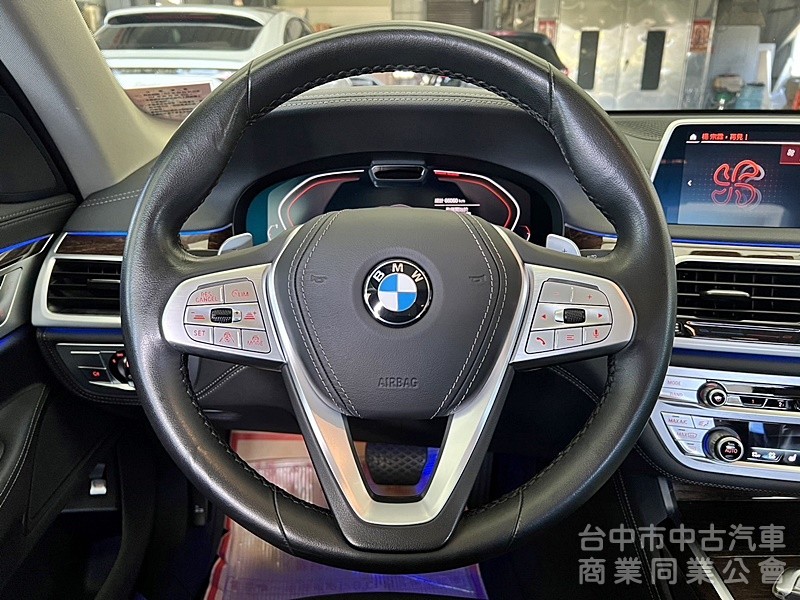 BMW(寶馬) 730i 原漆 原版件 盲點 衛星導航 環景