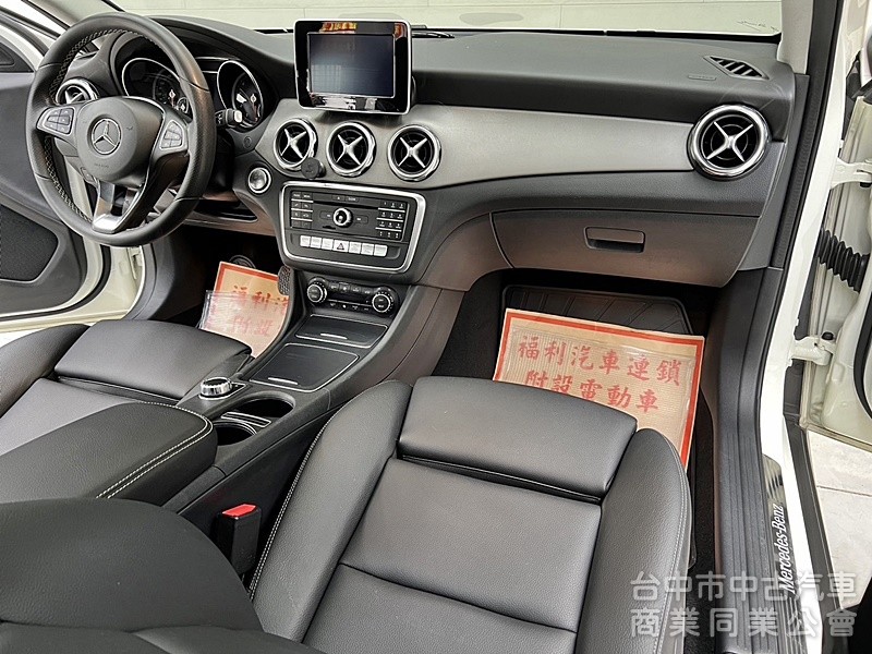 BENZ(賓士)GLA200賓士 全景天窗