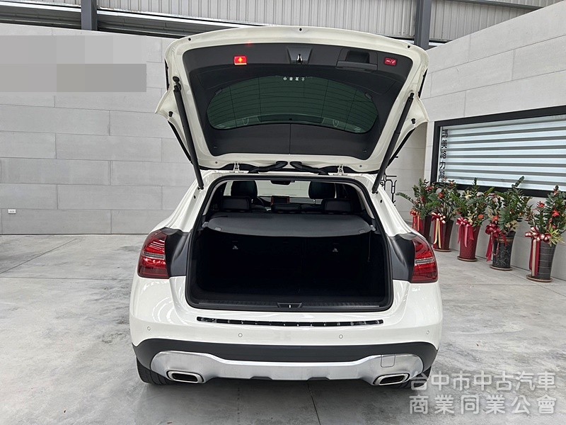 BENZ(賓士)GLA200賓士 全景天窗