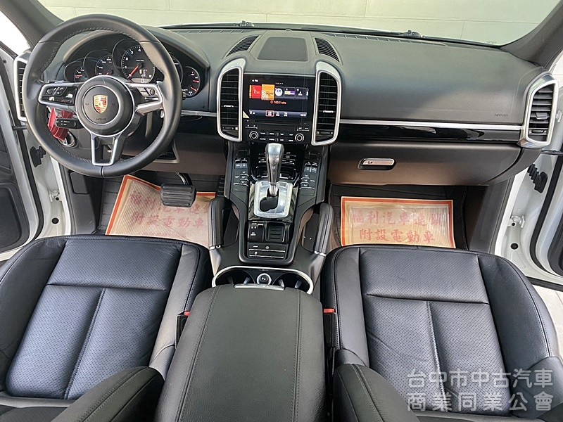 PORSCHE(保時捷)CAYENNE