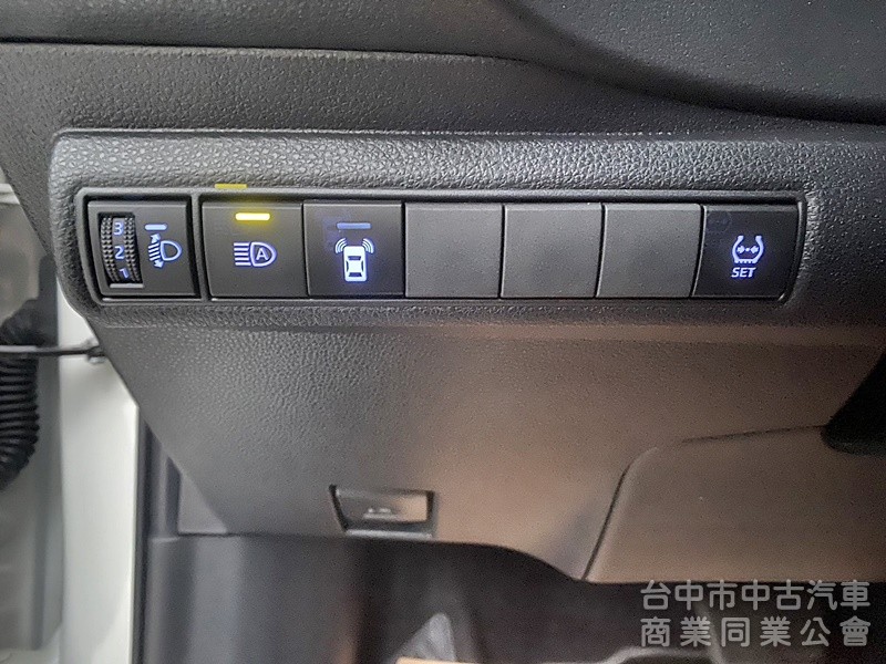 TOYOTA(豐田)NEW ALTIS 1.8 豪華